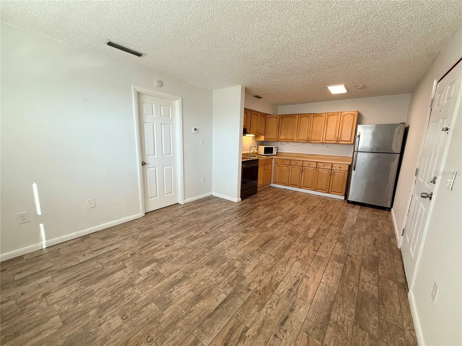 WESTCHESTER MANOR A CONDOMINIU - Residential Lease