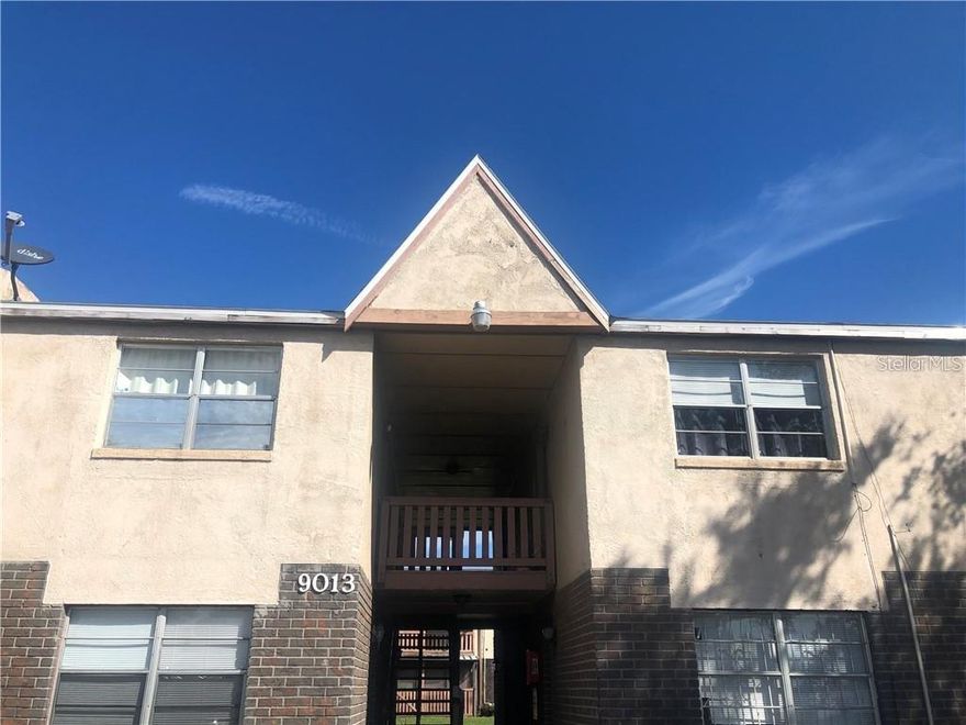 Enjoy comfort and convenience in this centrally located 1 bedroom, 1 bathroom condo with an assigned parking space. Inside, you’ll find laminate floors throughout, a spacious master suite with walk-in closet, and a private ensuite bathroom.
The Westchester community offers a pool, a clubhouse, and an on-site laundry facility. Conveniently located near shopping, dining, and major highways — everything you need is just minutes away!
Perfect for anyone looking for a comfortable place to call home!