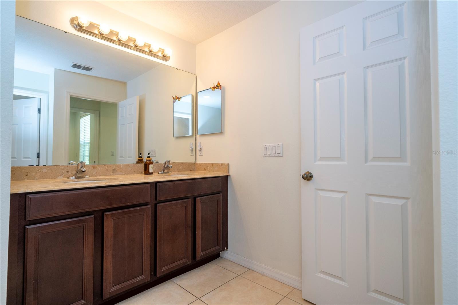 CLAYTON CROSSING TOWNHOMES SECOND AMENDM - Residential