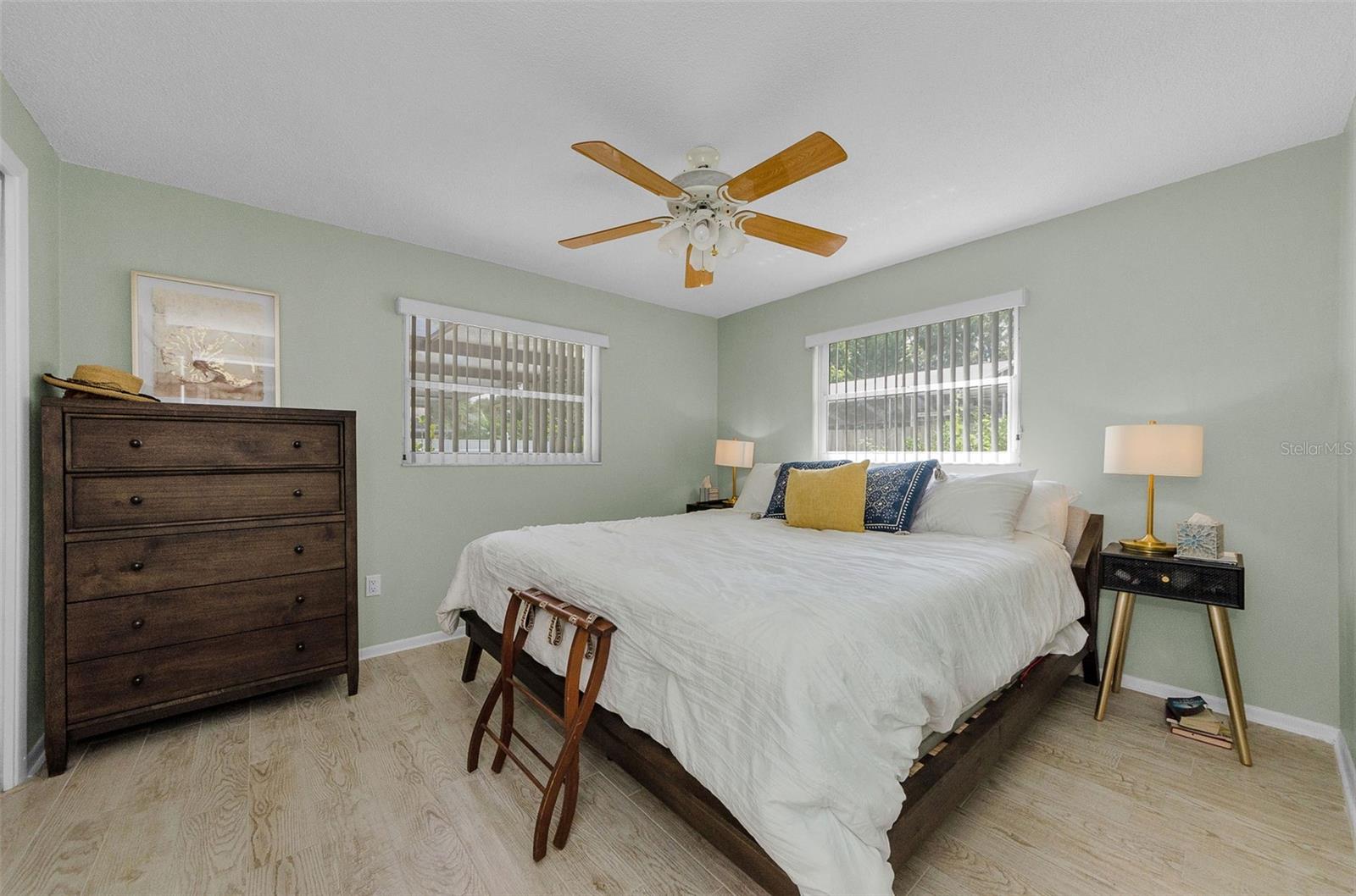 LAKESIDE TERRACE 1ST ADD - Residential Lease