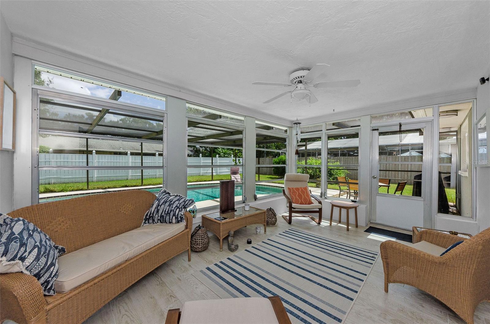 LAKESIDE TERRACE 1ST ADD - Residential Lease