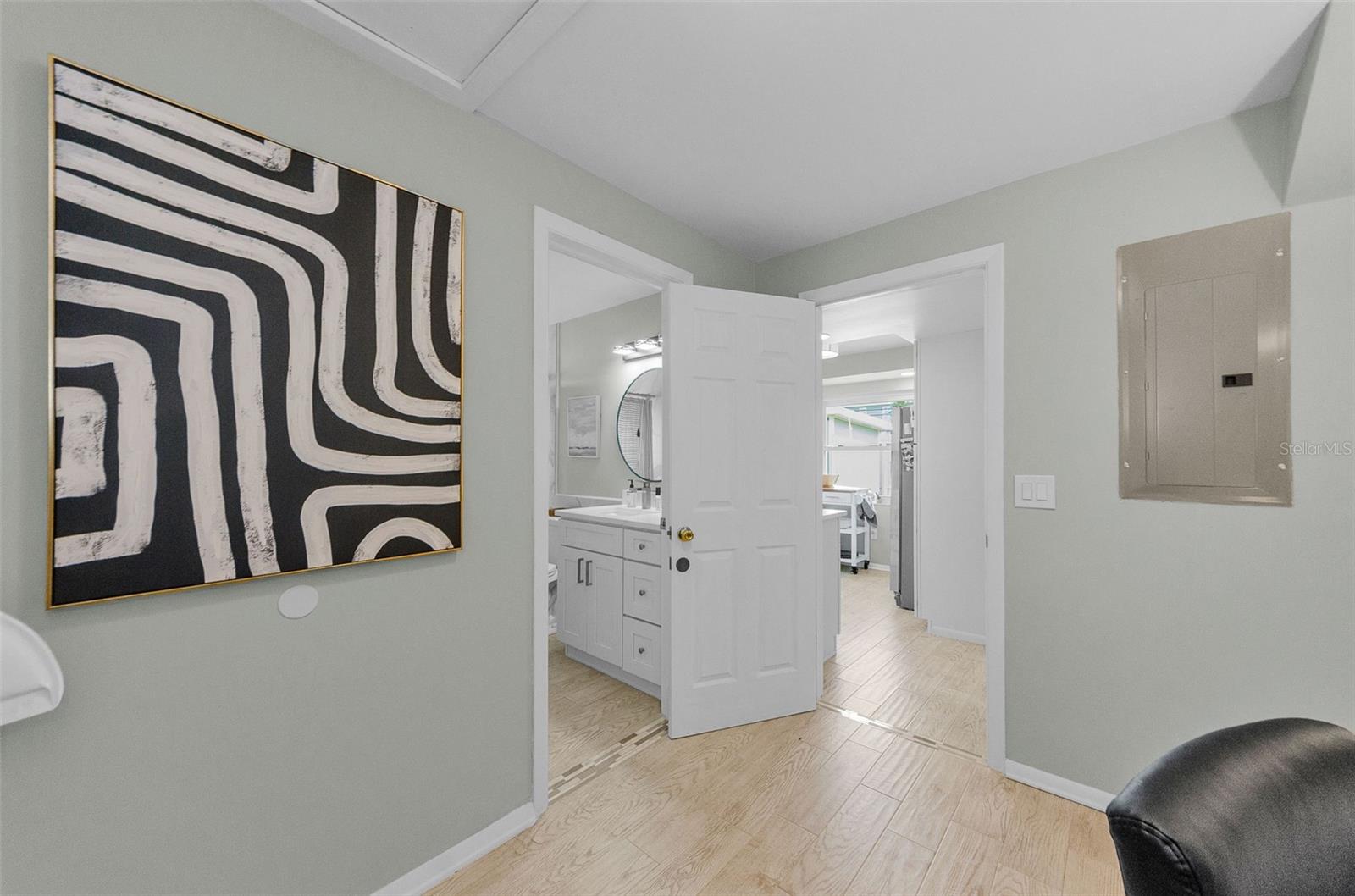 LAKESIDE TERRACE 1ST ADD - Residential Lease