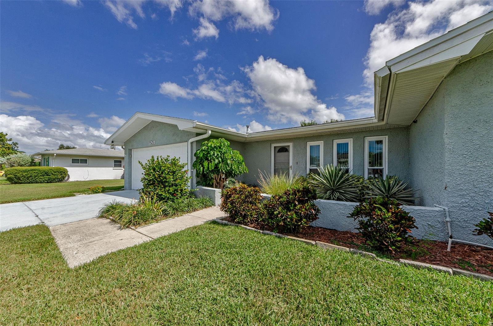 LAKESIDE TERRACE 1ST ADD - Residential Lease