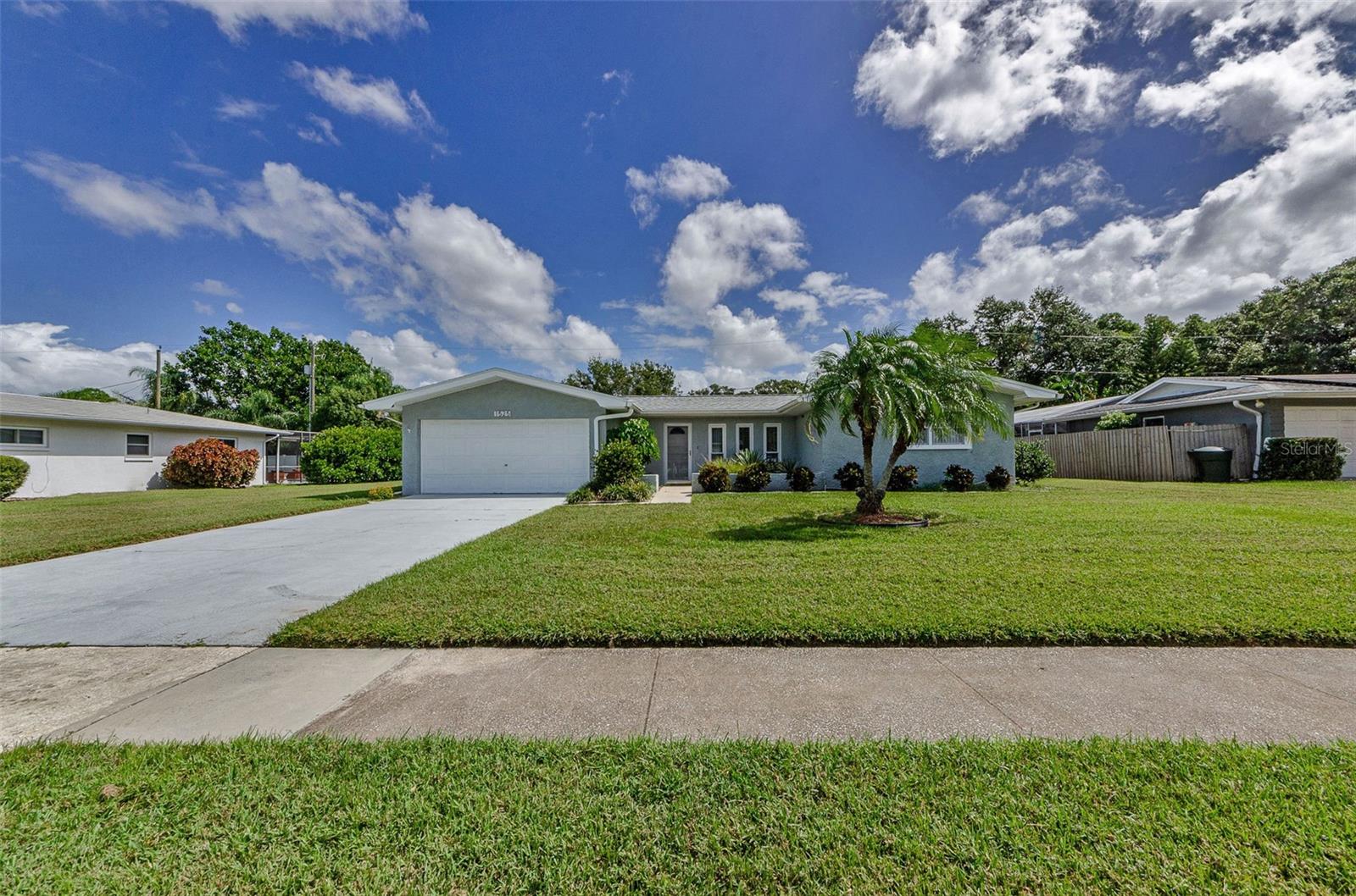 LAKESIDE TERRACE 1ST ADD - Residential Lease