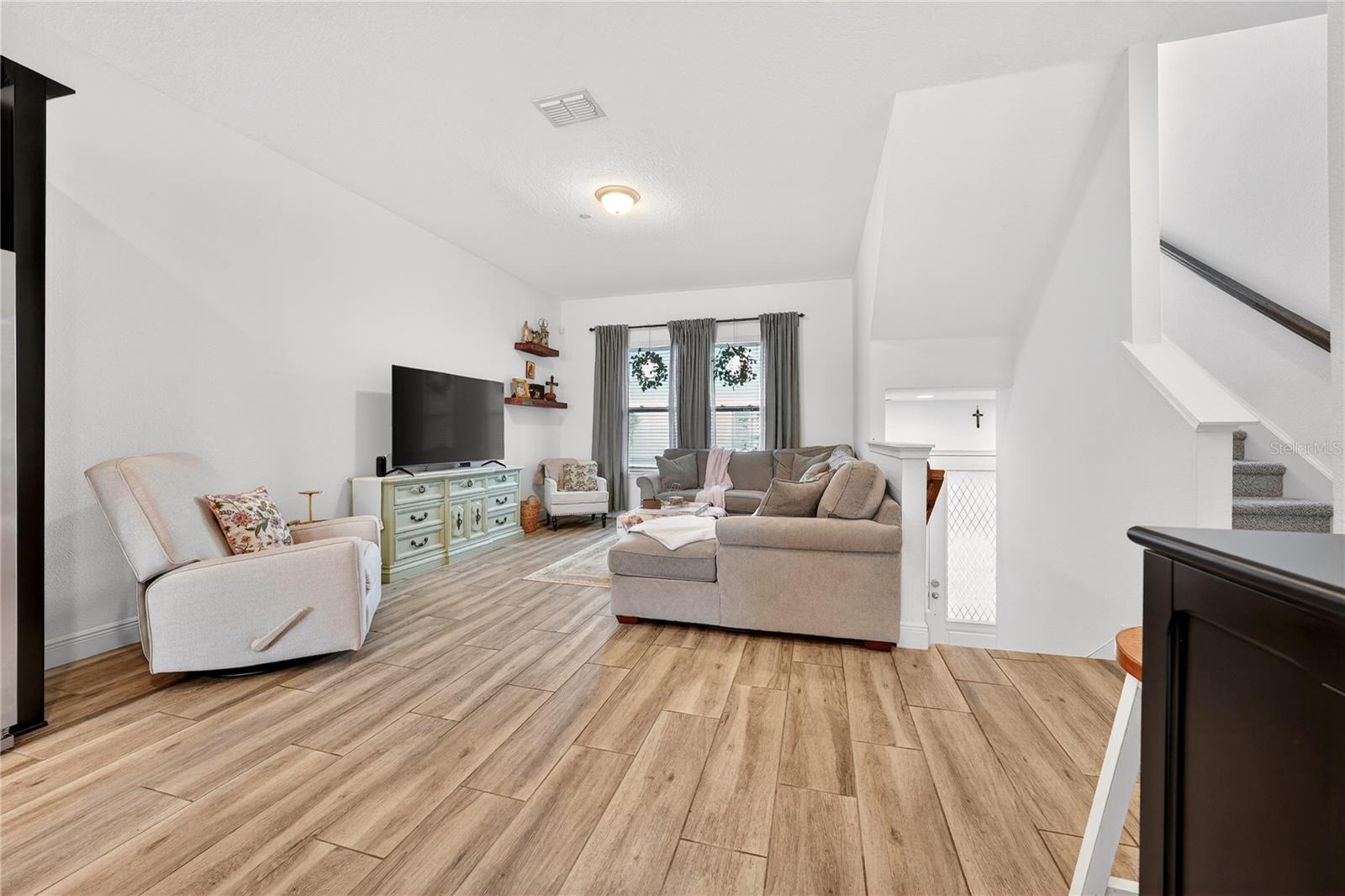 LAUREATE PARK NEIGHBORHOOD CENTER PHASE - Residential