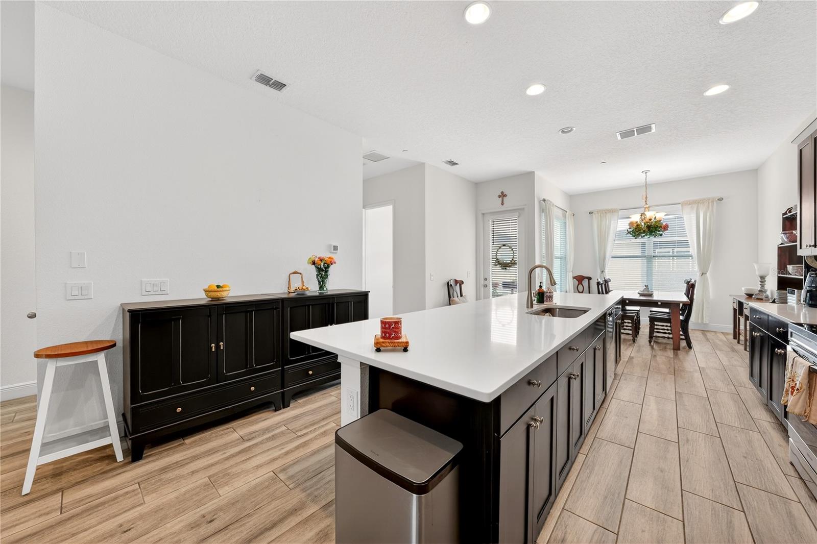 LAUREATE PARK NEIGHBORHOOD CENTER PHASE - Residential