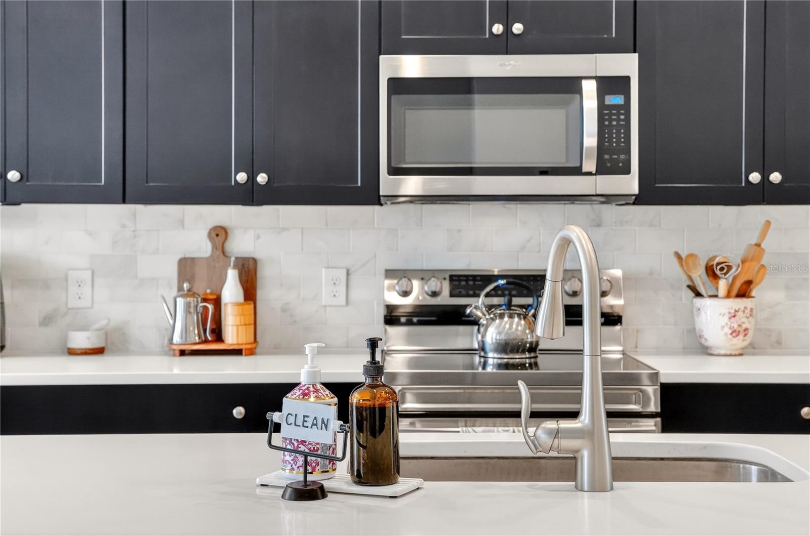 LAUREATE PARK NEIGHBORHOOD CENTER PHASE - Residential