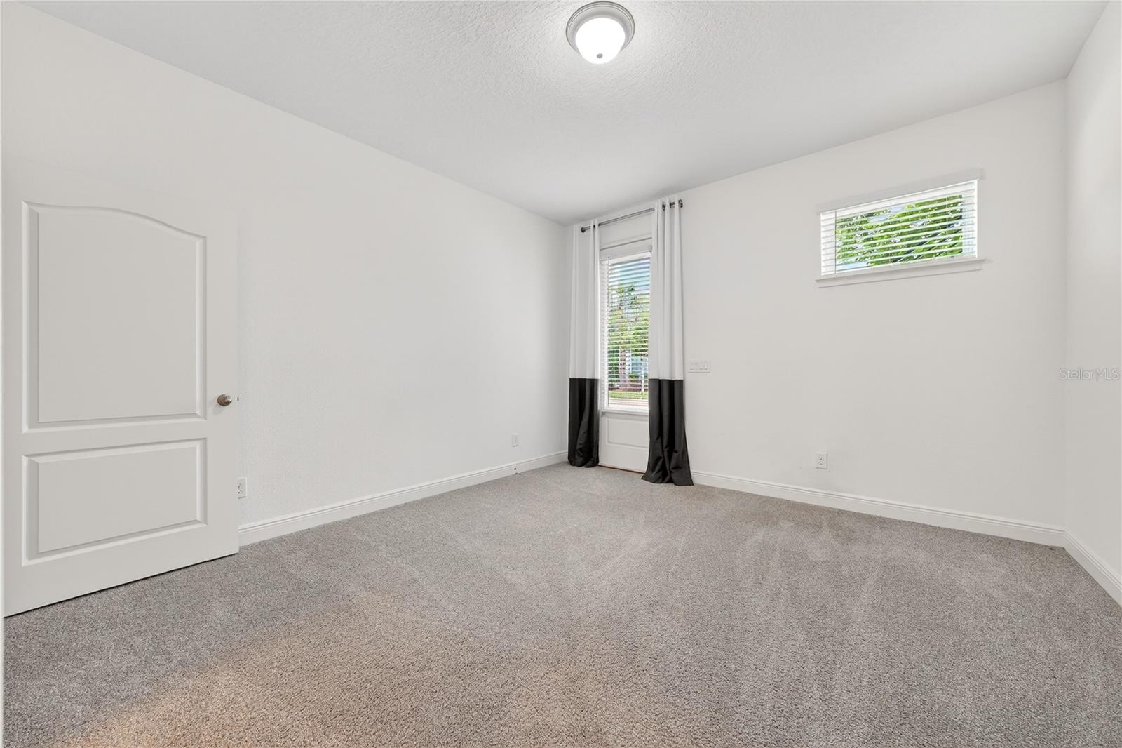 LAUREATE PARK NEIGHBORHOOD CENTER PHASE - Residential