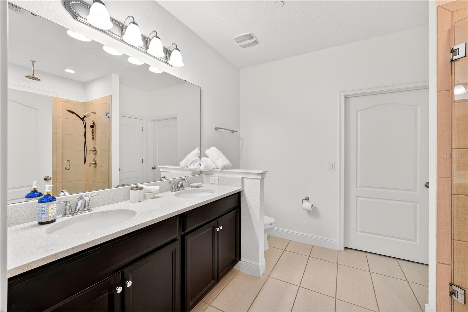 LAUREATE PARK NEIGHBORHOOD CENTER PHASE - Residential