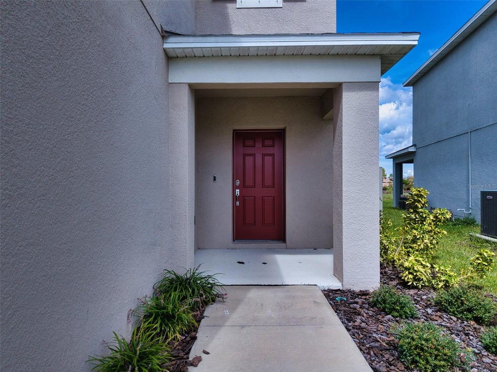 Photo of 11252 Fieldstone Drive, Palmetto, FL 34221 (MLS # A4702720)