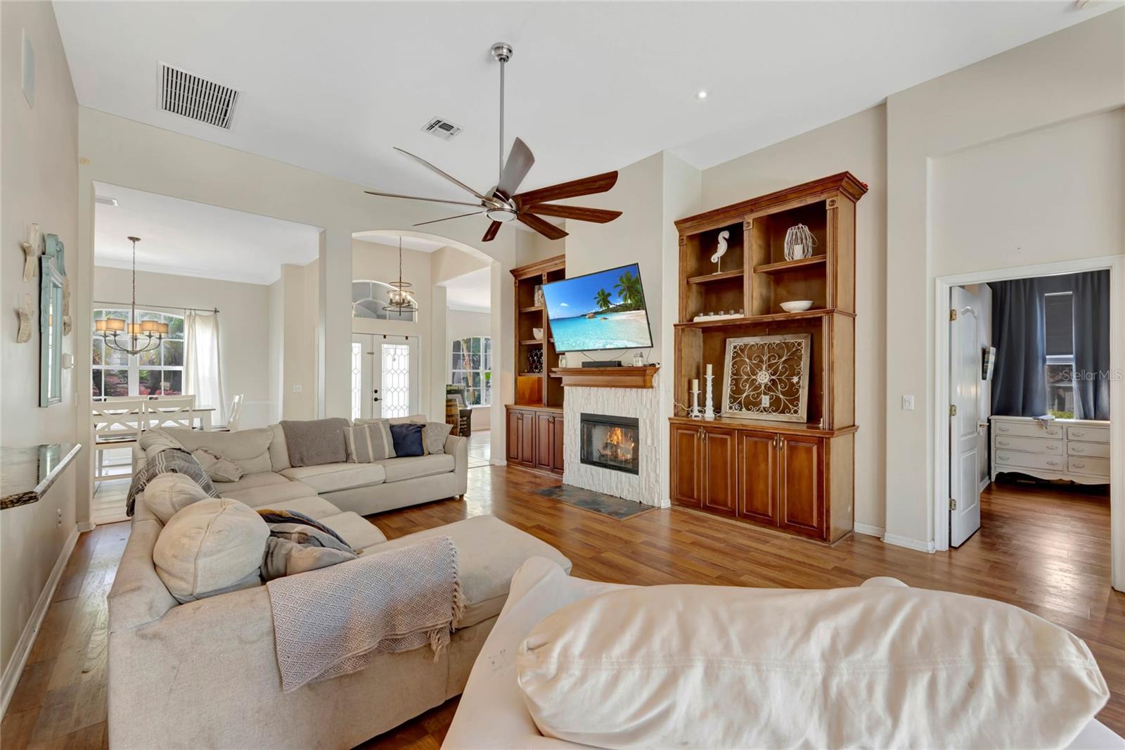856 KEATON PARKWAY