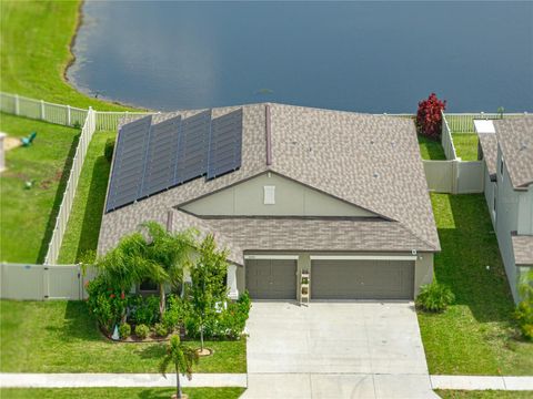 A home in WIMAUMA