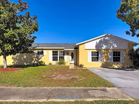 Photo of 9325 Larette Drive, Orlando, FL 32817 (MLS # O6361019)