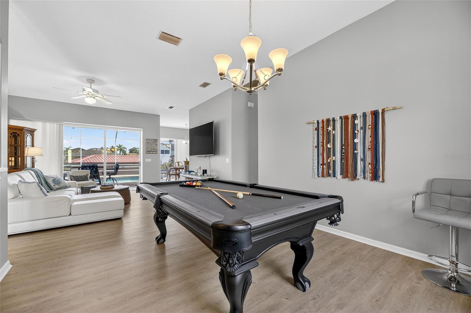 APOLLO BEACH UNIT SIX - Residential Lease