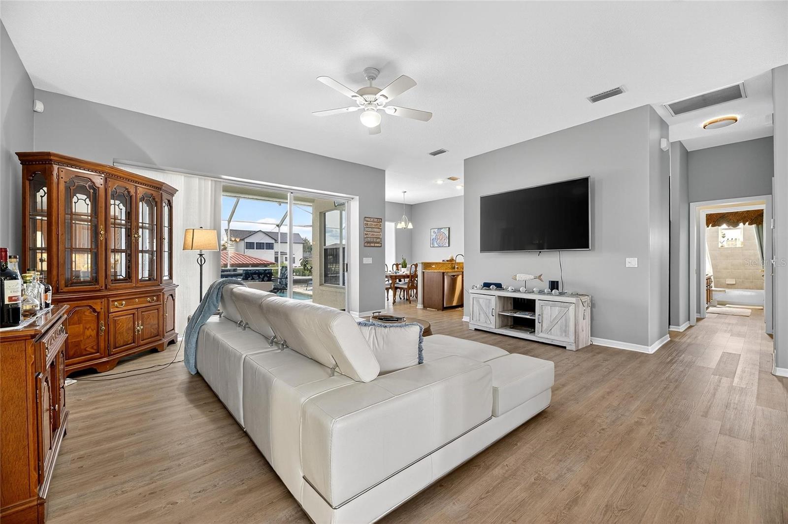 APOLLO BEACH UNIT SIX - Residential Lease