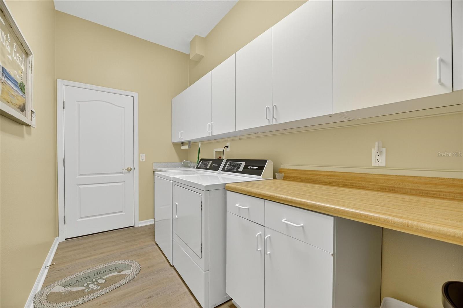 APOLLO BEACH UNIT SIX - Residential Lease