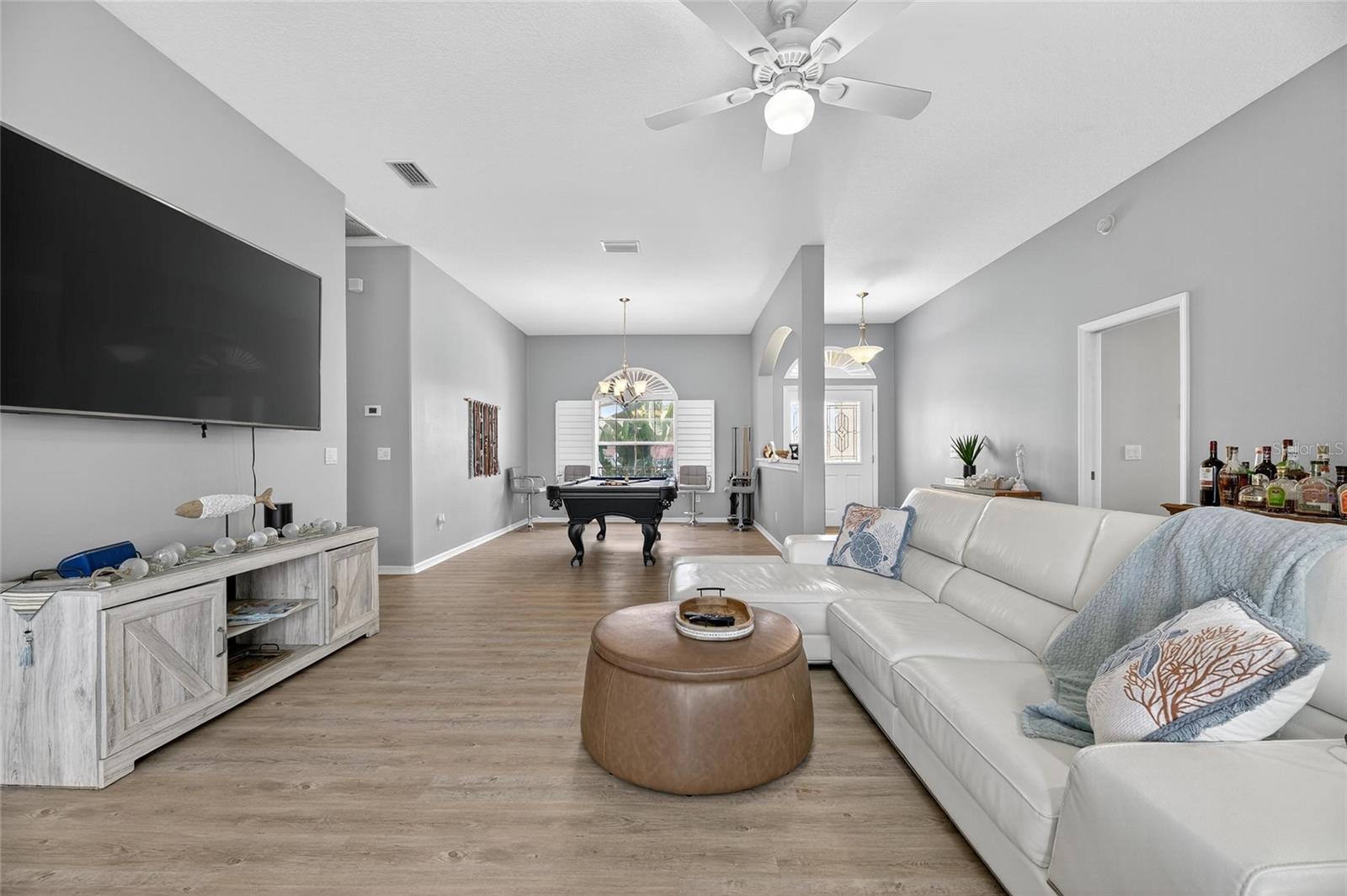 APOLLO BEACH UNIT SIX - Residential Lease