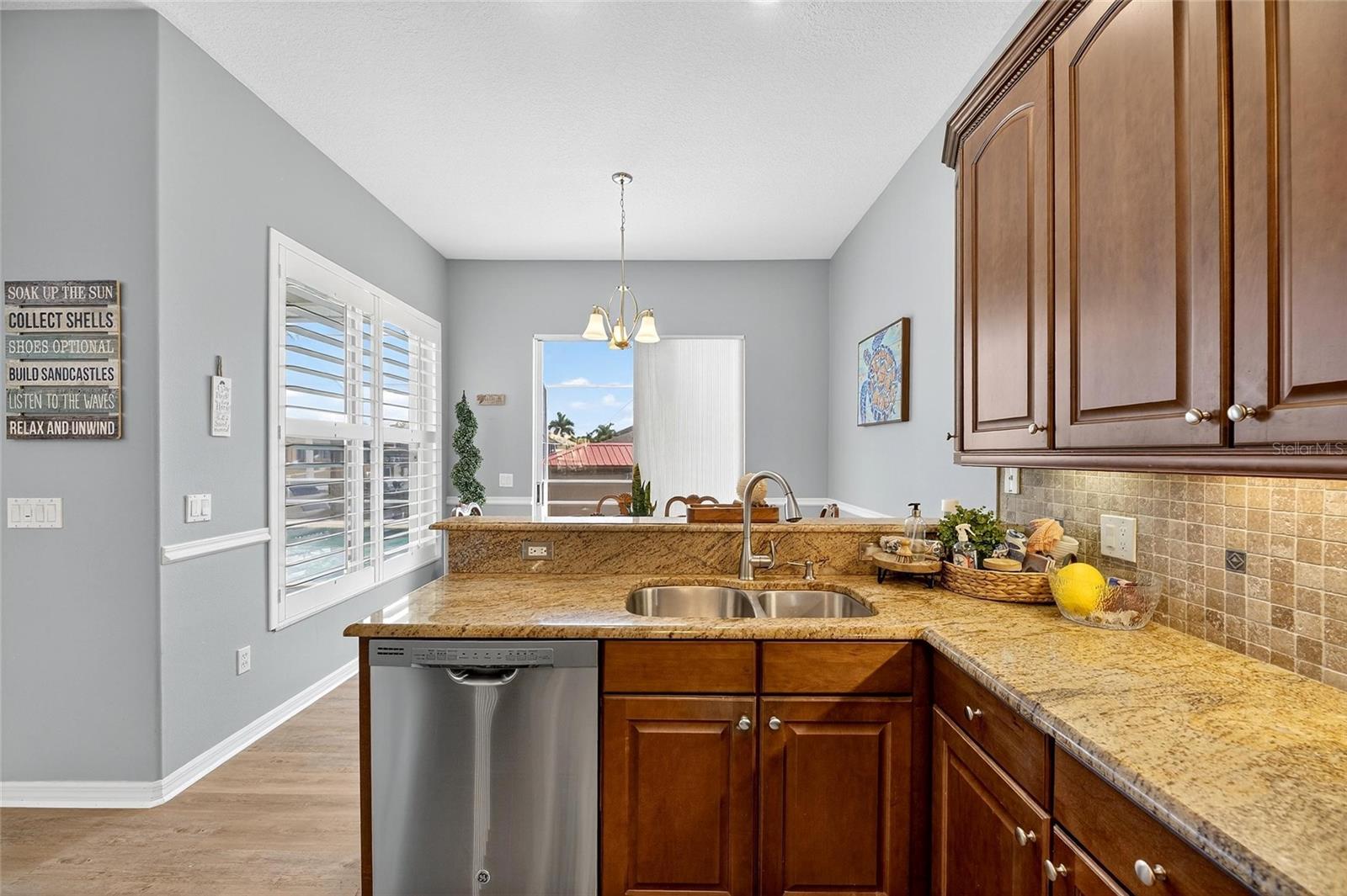 APOLLO BEACH UNIT SIX - Residential Lease