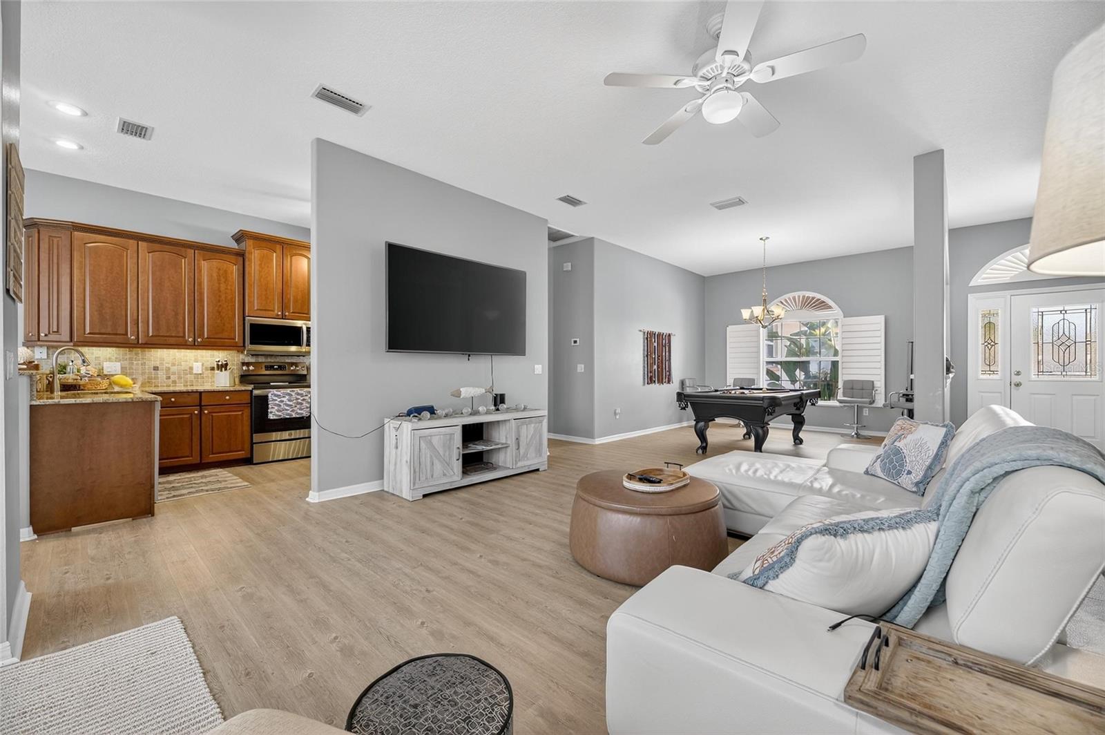 APOLLO BEACH UNIT SIX - Residential Lease