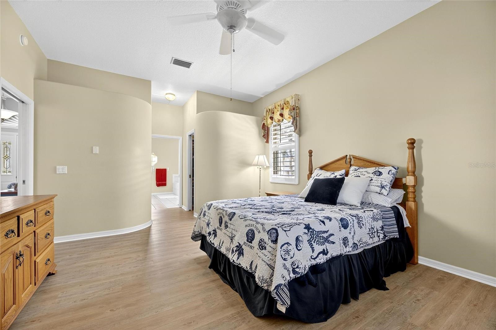 APOLLO BEACH UNIT SIX - Residential Lease