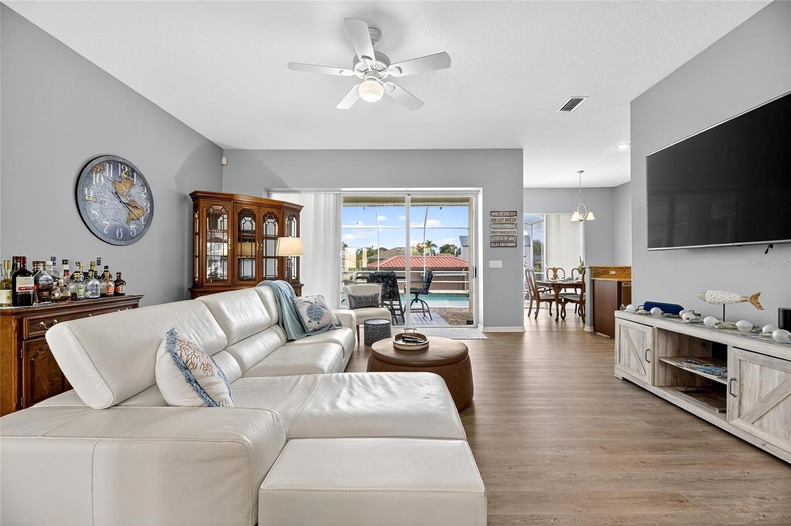 APOLLO BEACH UNIT SIX - Residential Lease