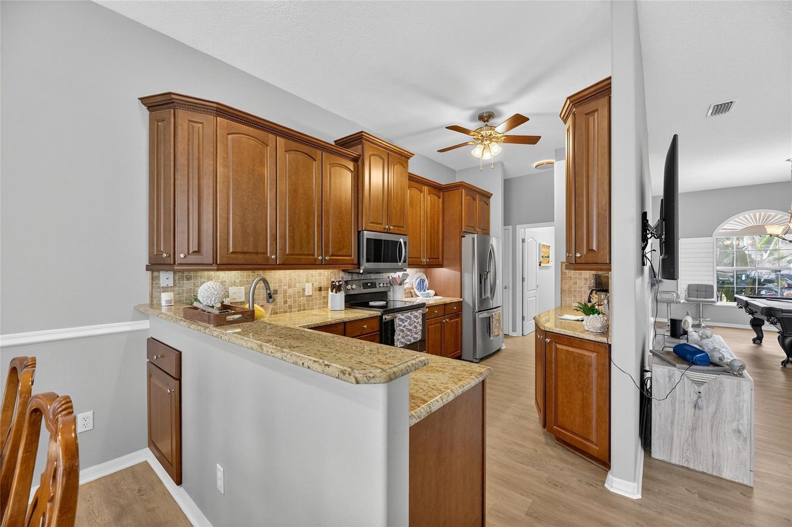 APOLLO BEACH UNIT SIX - Residential Lease