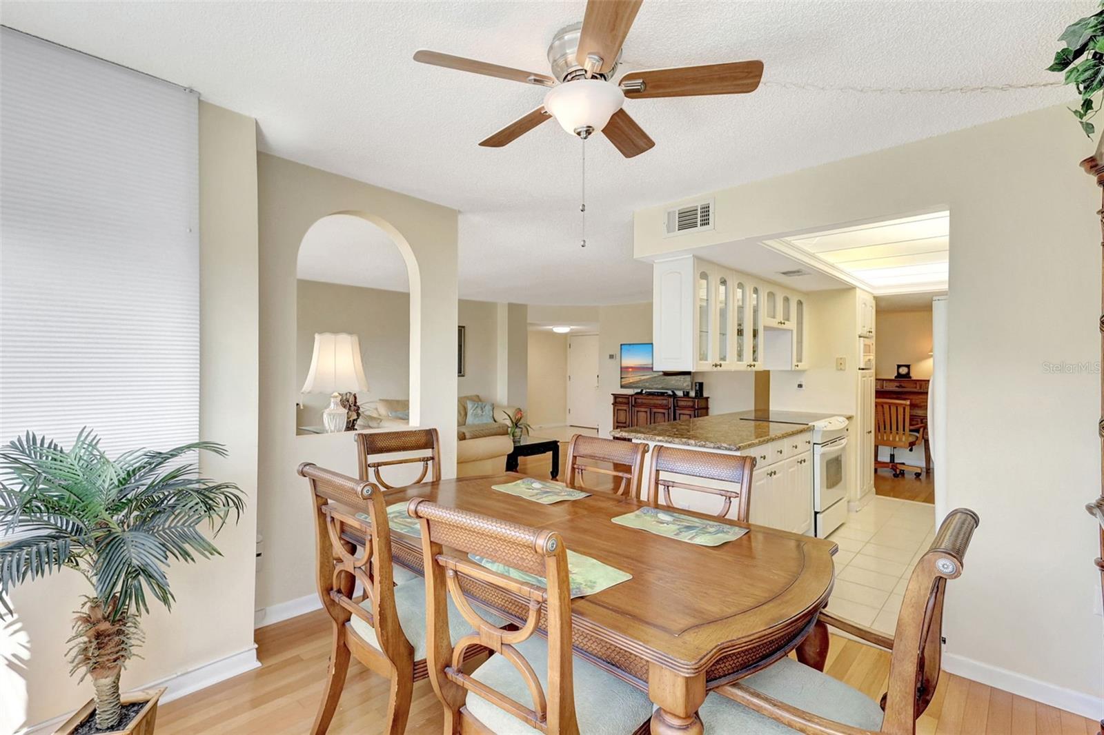 DIAMOND ISLE CONDO - Residential