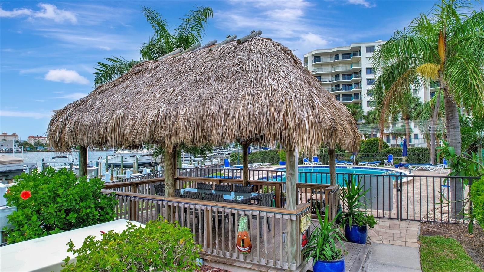 DIAMOND ISLE CONDO - Residential