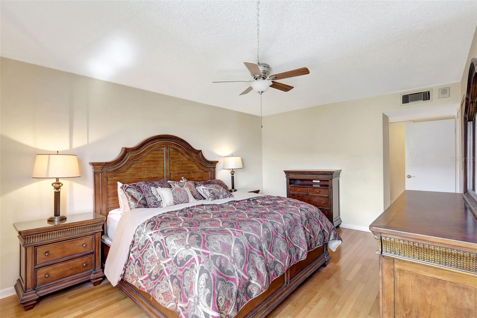 DIAMOND ISLE CONDO - Residential