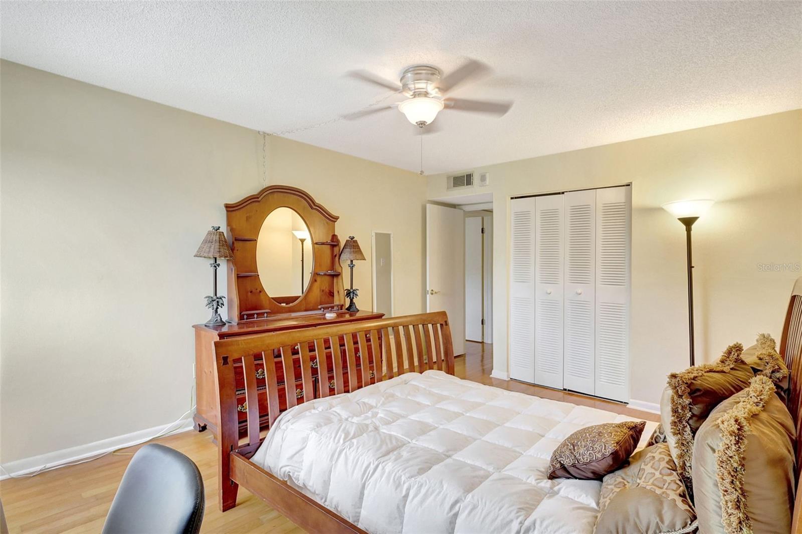 DIAMOND ISLE CONDO - Residential