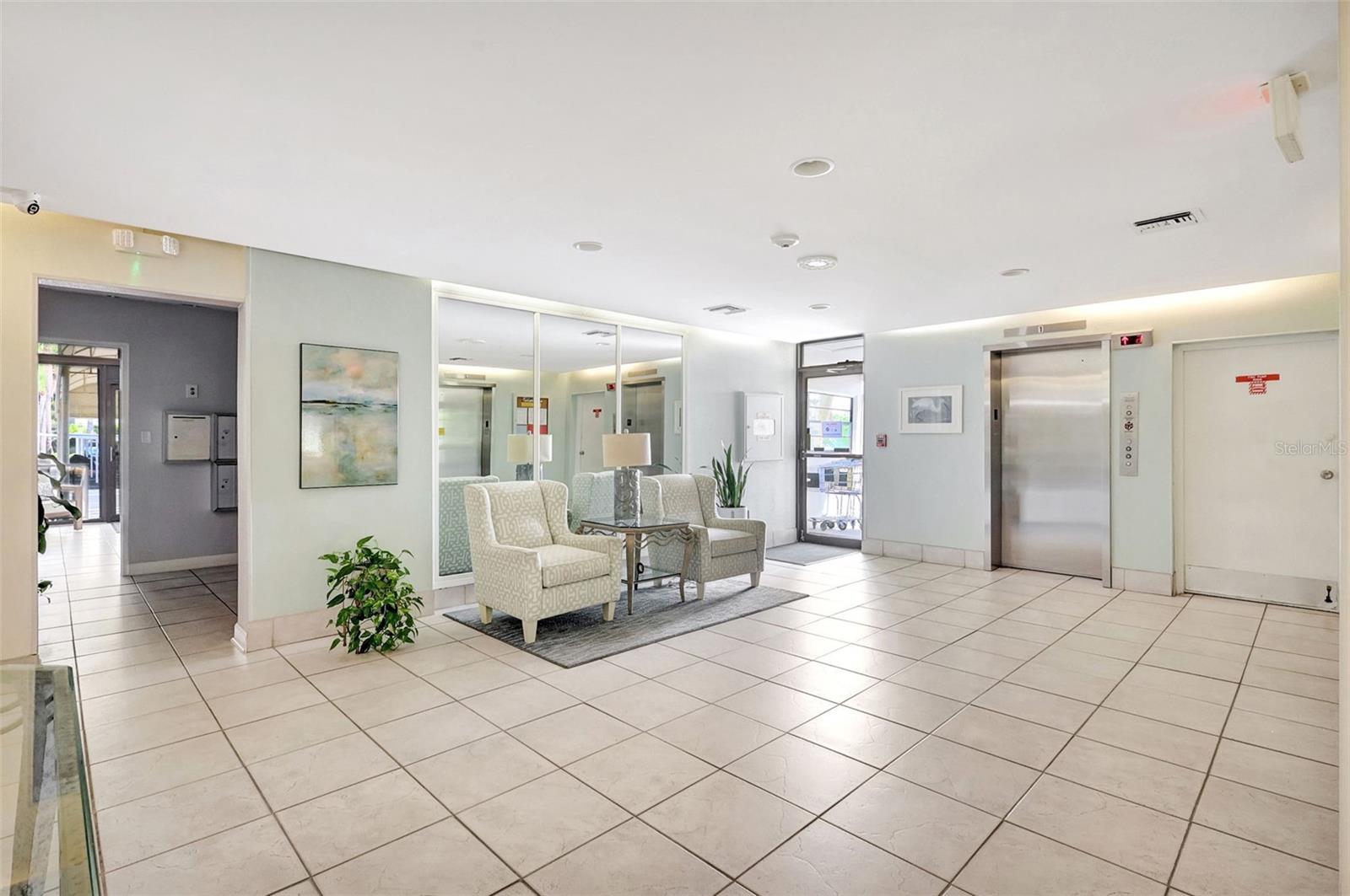 DIAMOND ISLE CONDO - Residential