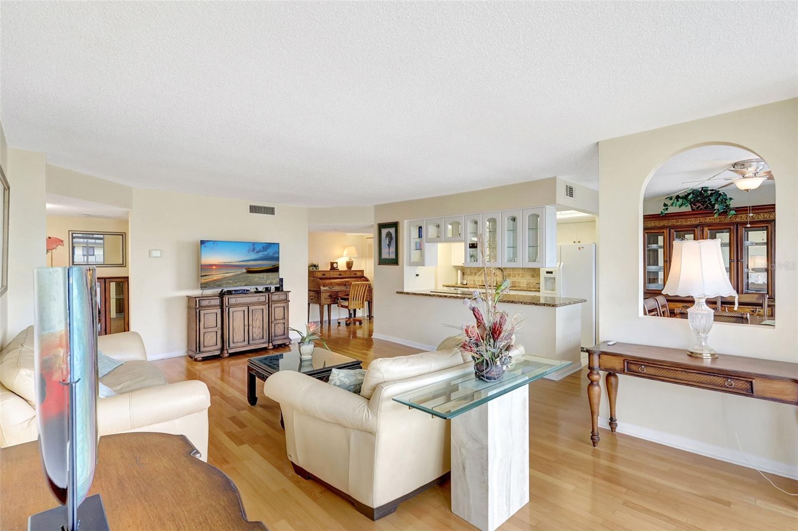 DIAMOND ISLE CONDO - Residential