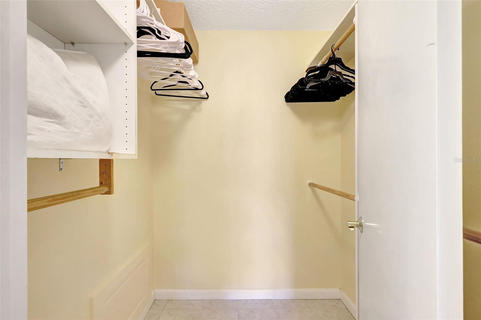 DIAMOND ISLE CONDO - Residential