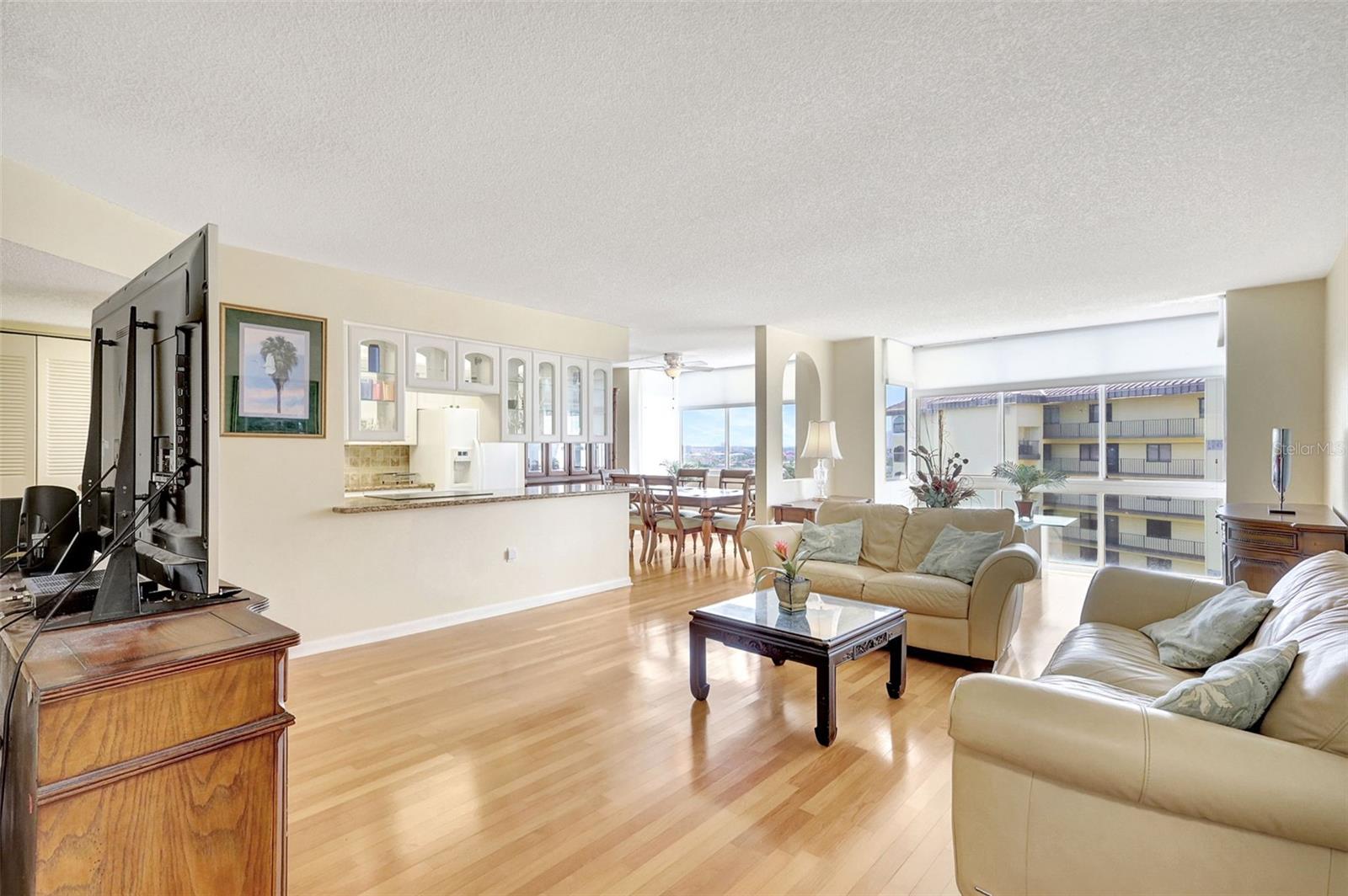 DIAMOND ISLE CONDO - Residential