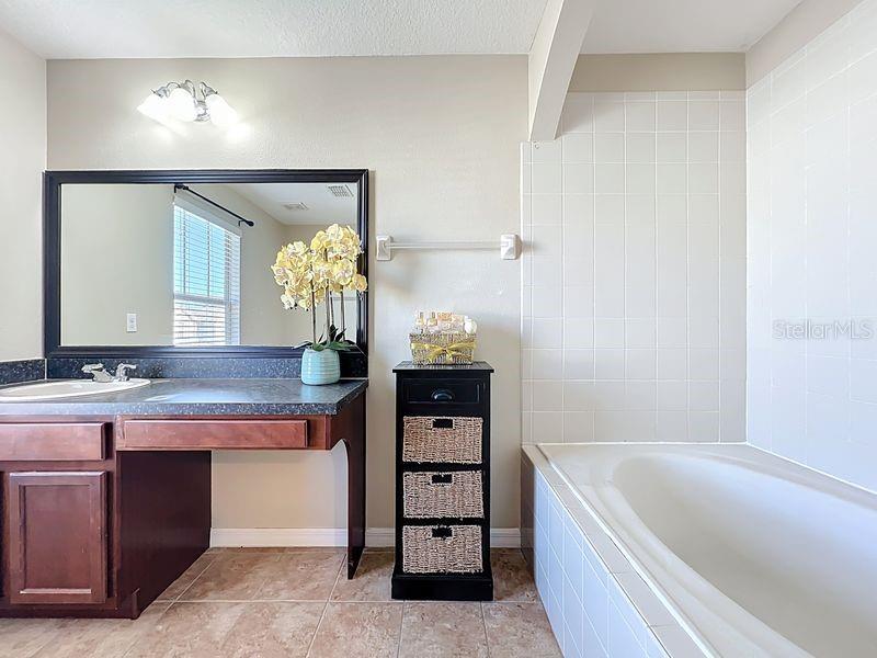 HERITAGE COMMONS - Residential