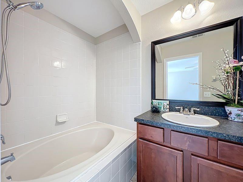 HERITAGE COMMONS - Residential