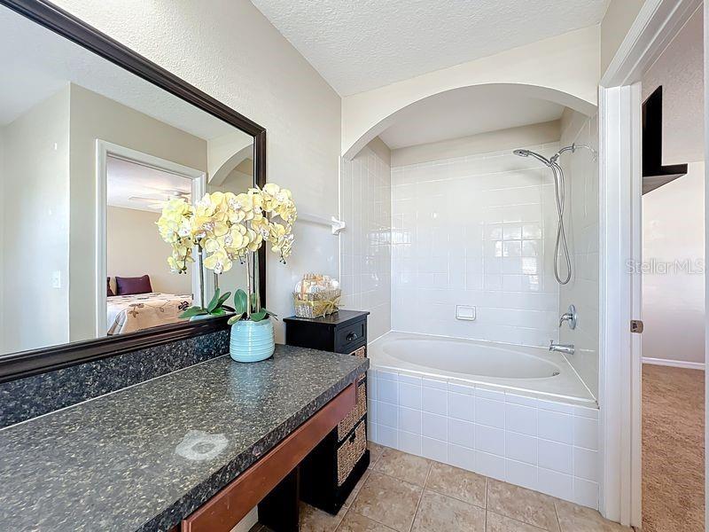 HERITAGE COMMONS - Residential