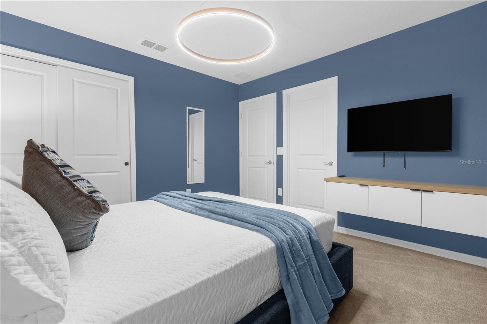 WINDSOR ISLAND RESIDENCE PH 2B - Residential