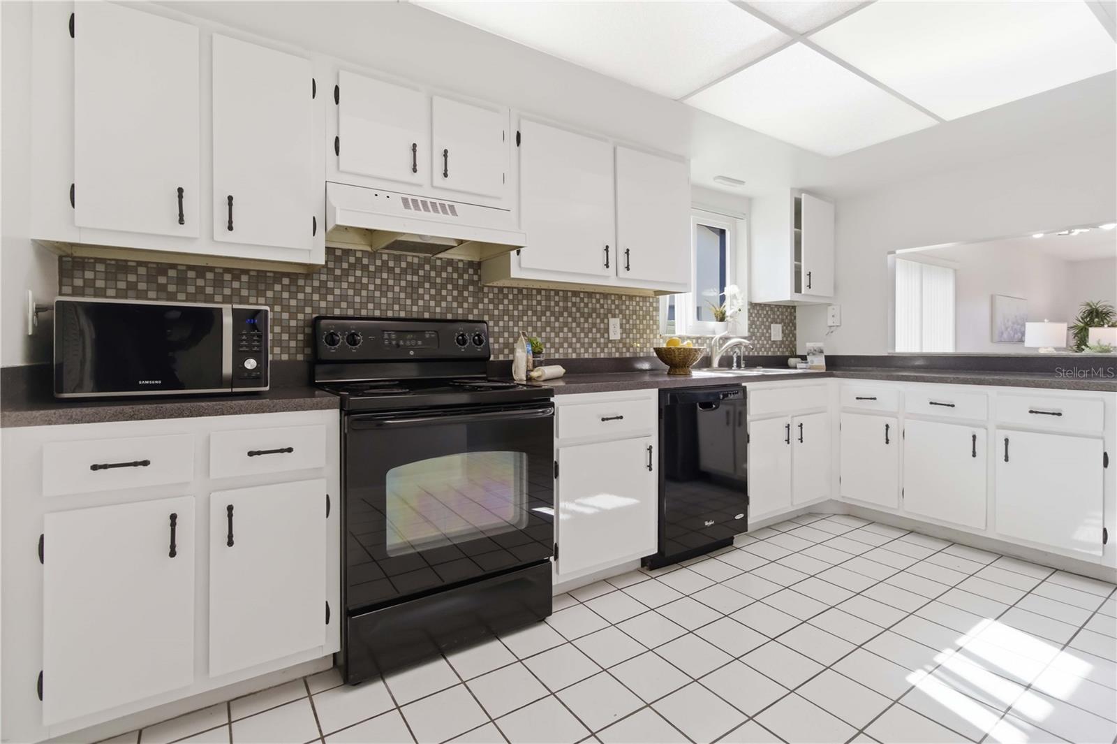 BANANA RIVER ESTATES - Residential