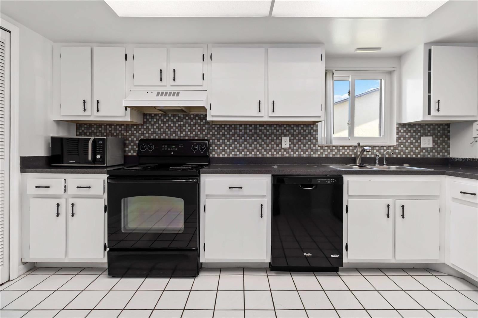 BANANA RIVER ESTATES - Residential