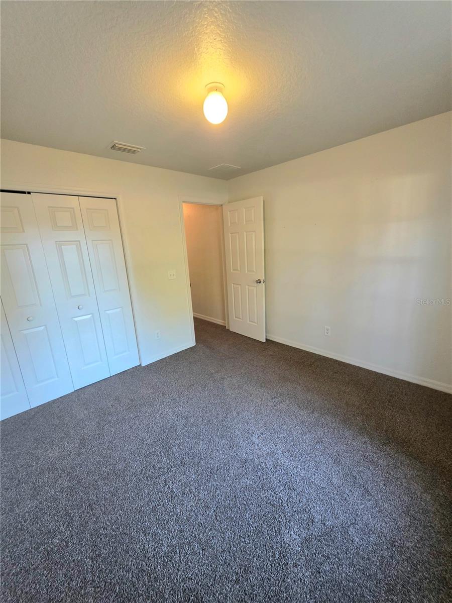 OCALA PARK ESTATE - Residential Lease