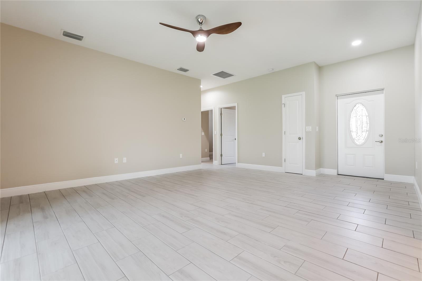 PORT CHARLOTTE SUB 09 - Residential Lease