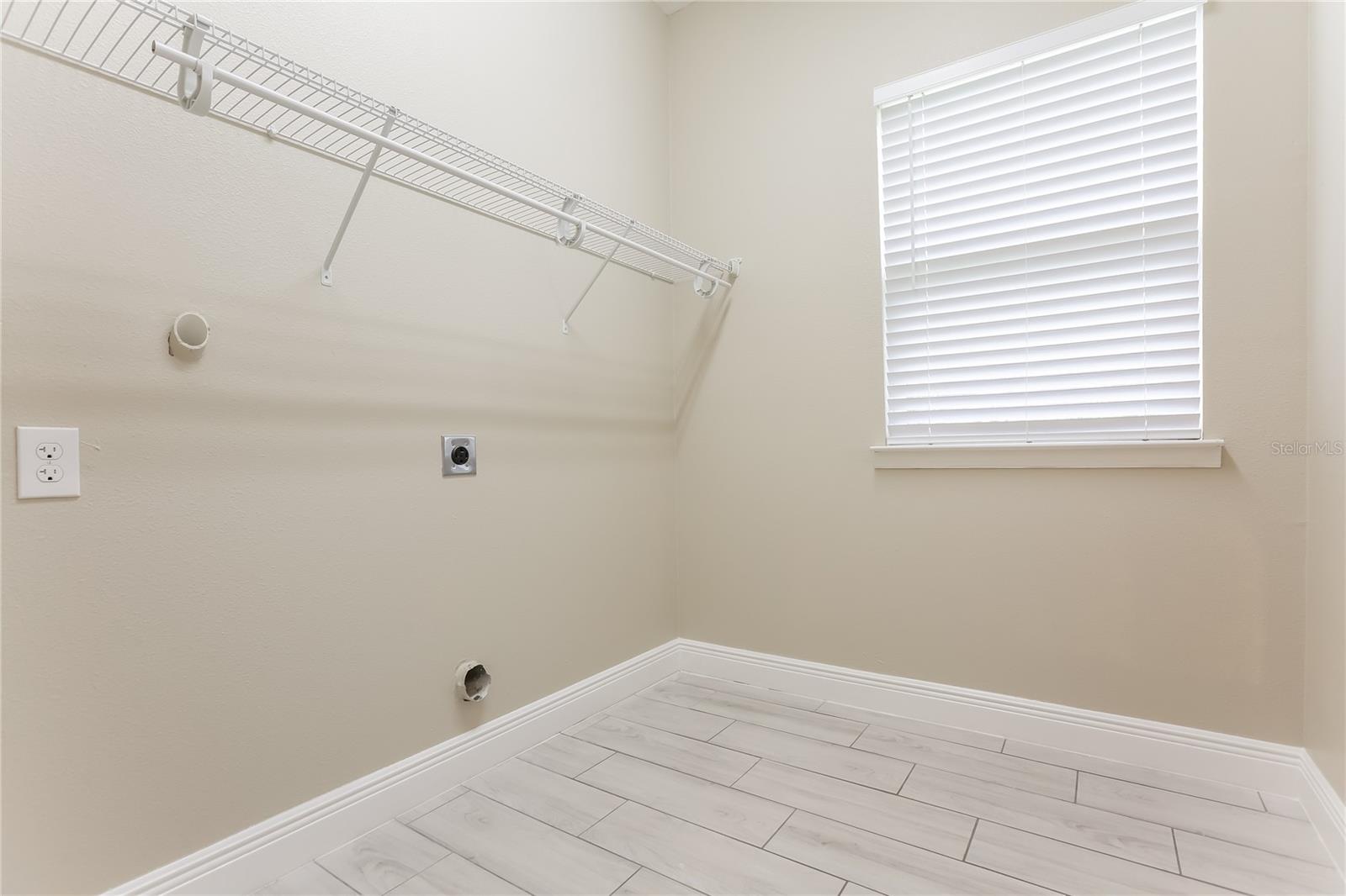 PORT CHARLOTTE SUB 09 - Residential Lease