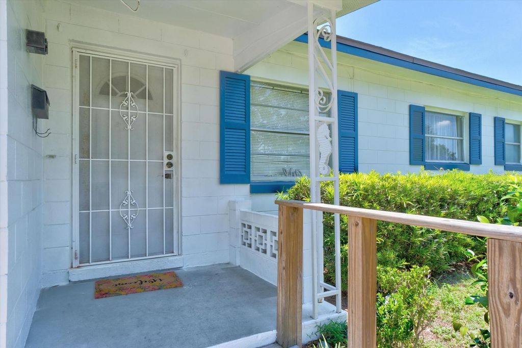 Photo of 4113 Seybold Avenue, Orlando, FL 32808 (MLS # O6364502)