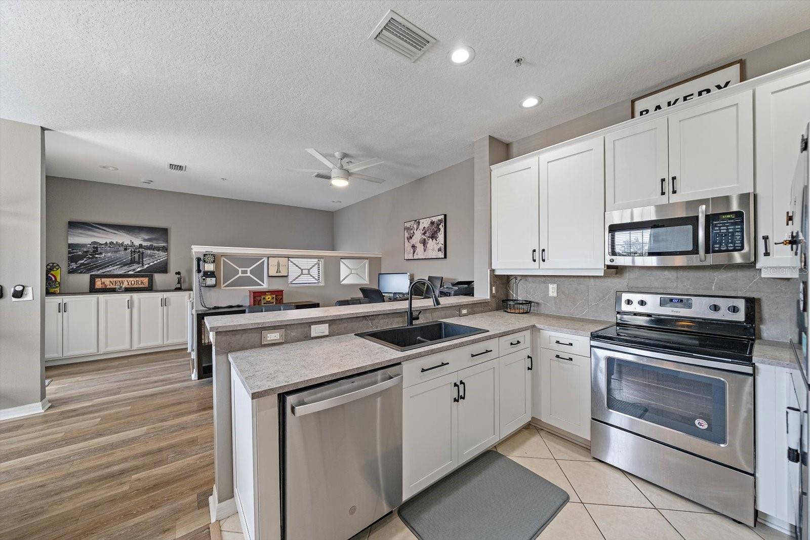 4206 VIA PIEDRA CIRCLE 3-202