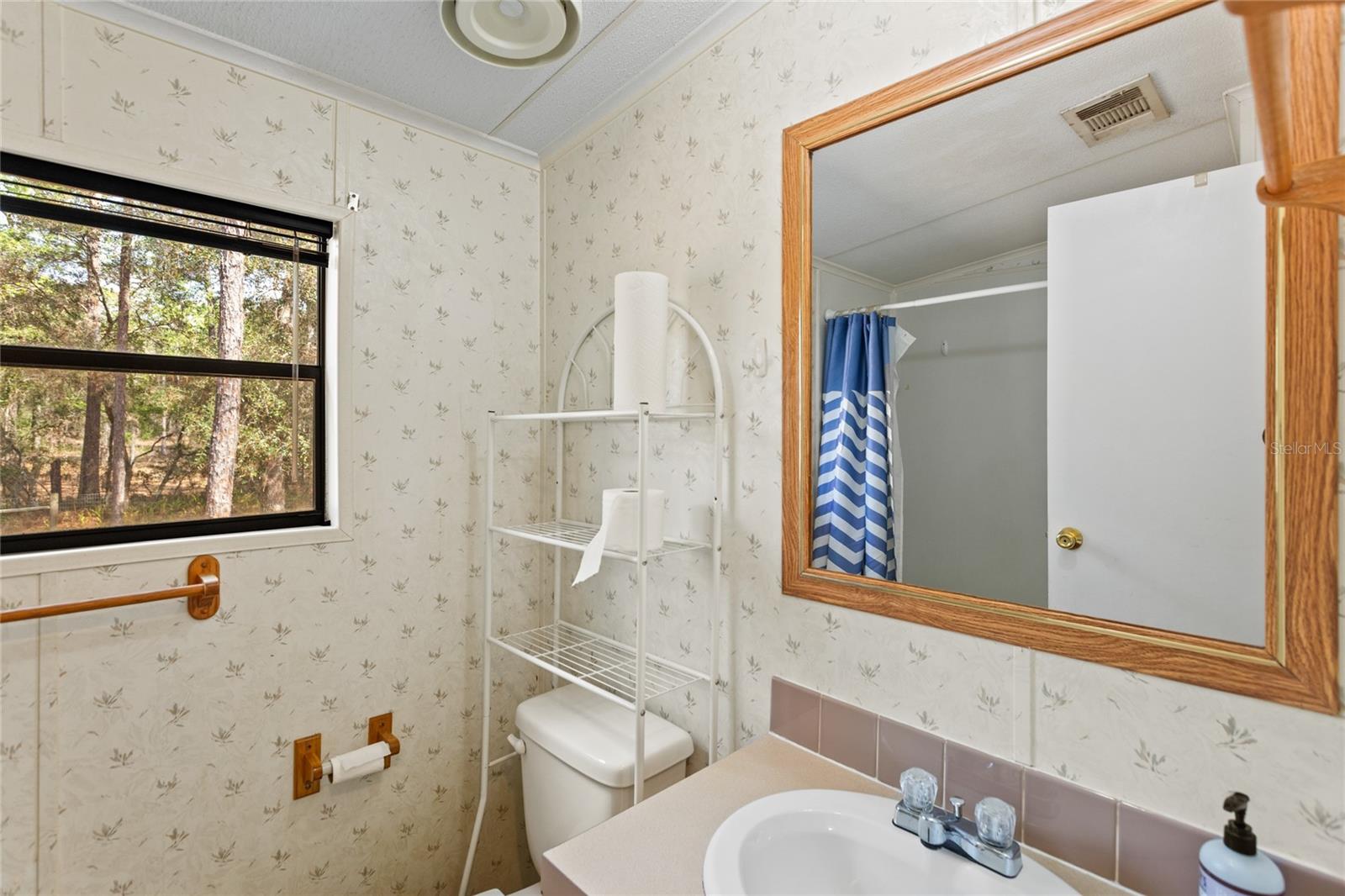 LONG LAKE ESTATES - Residential