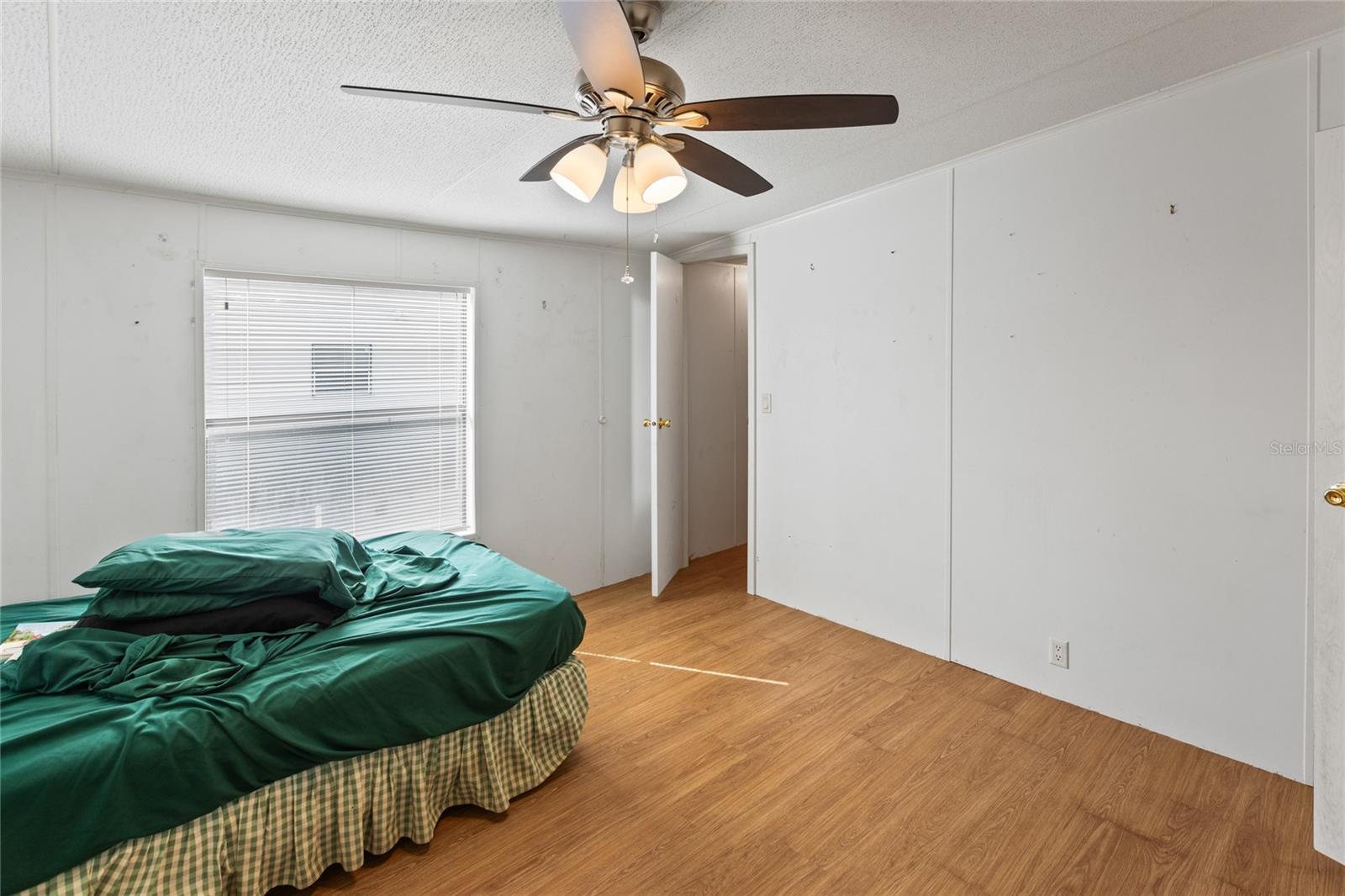 LONG LAKE ESTATES - Residential