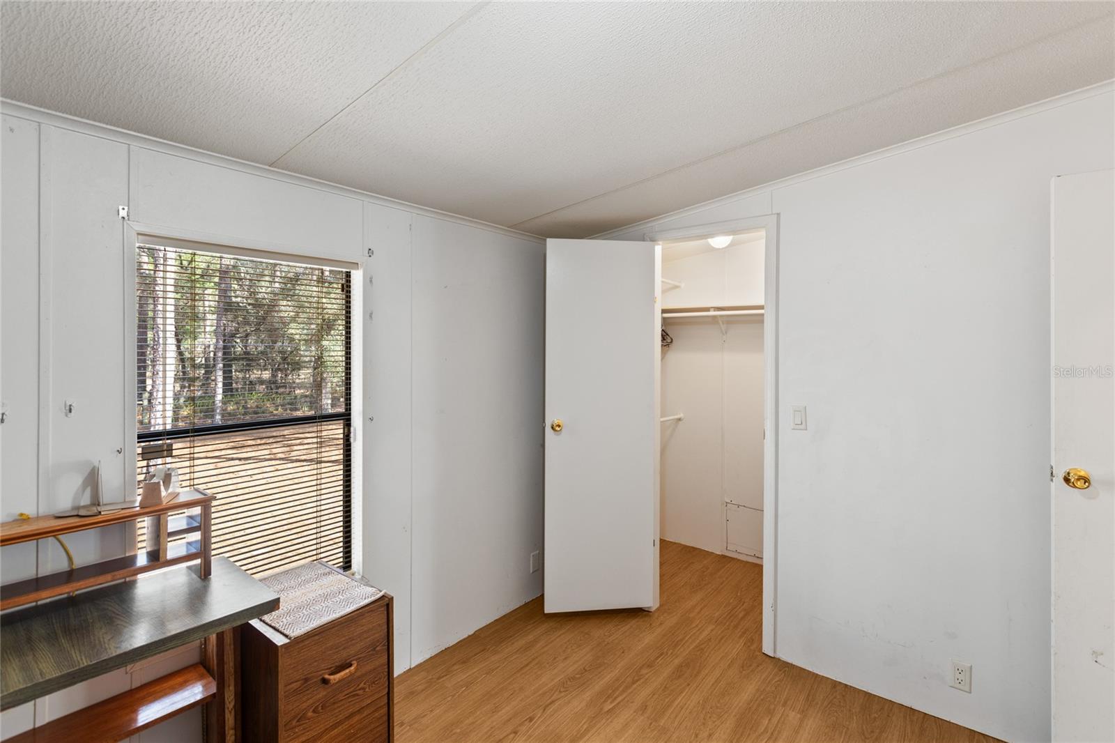 LONG LAKE ESTATES - Residential