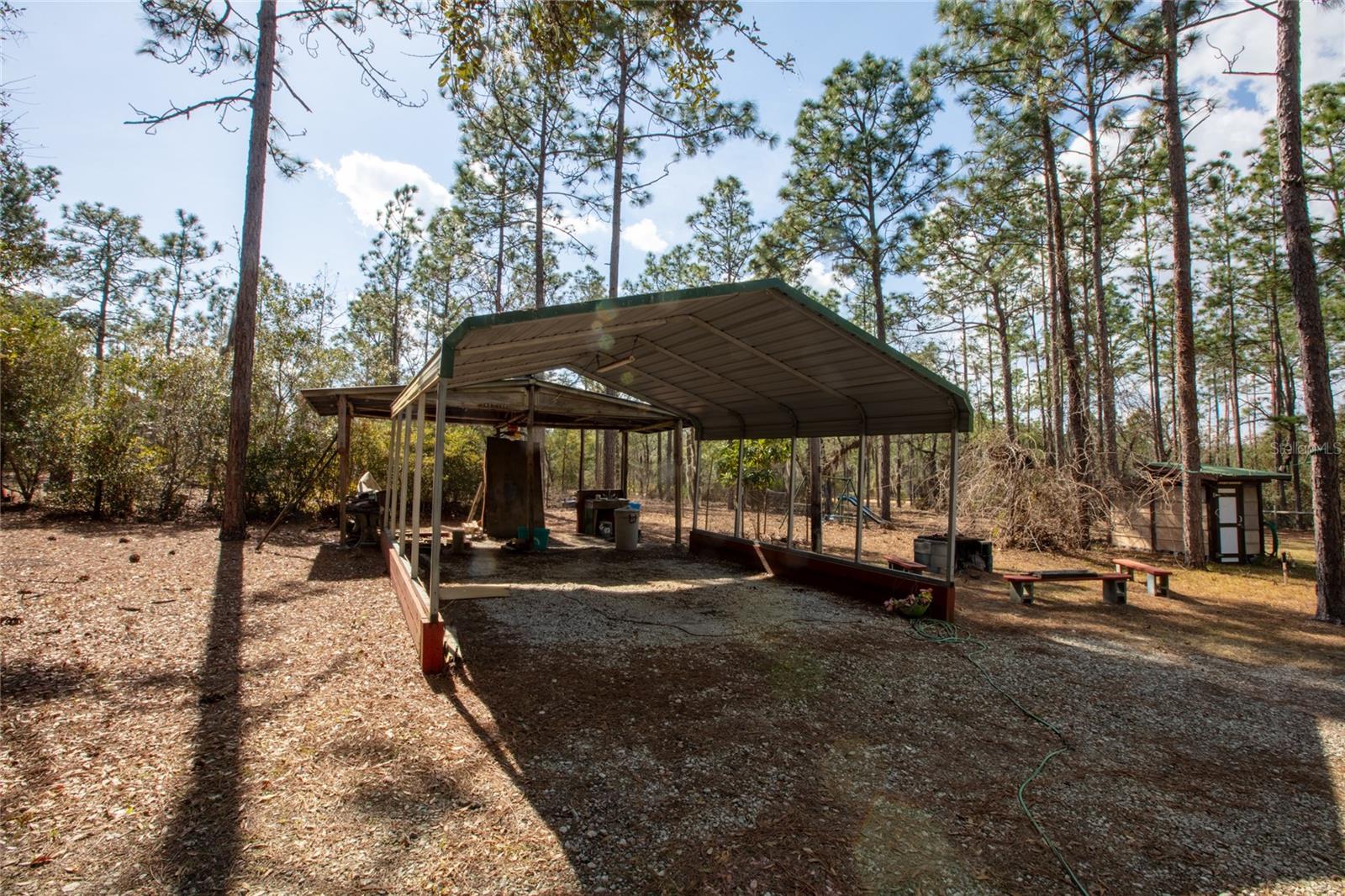 LONG LAKE ESTATES - Residential