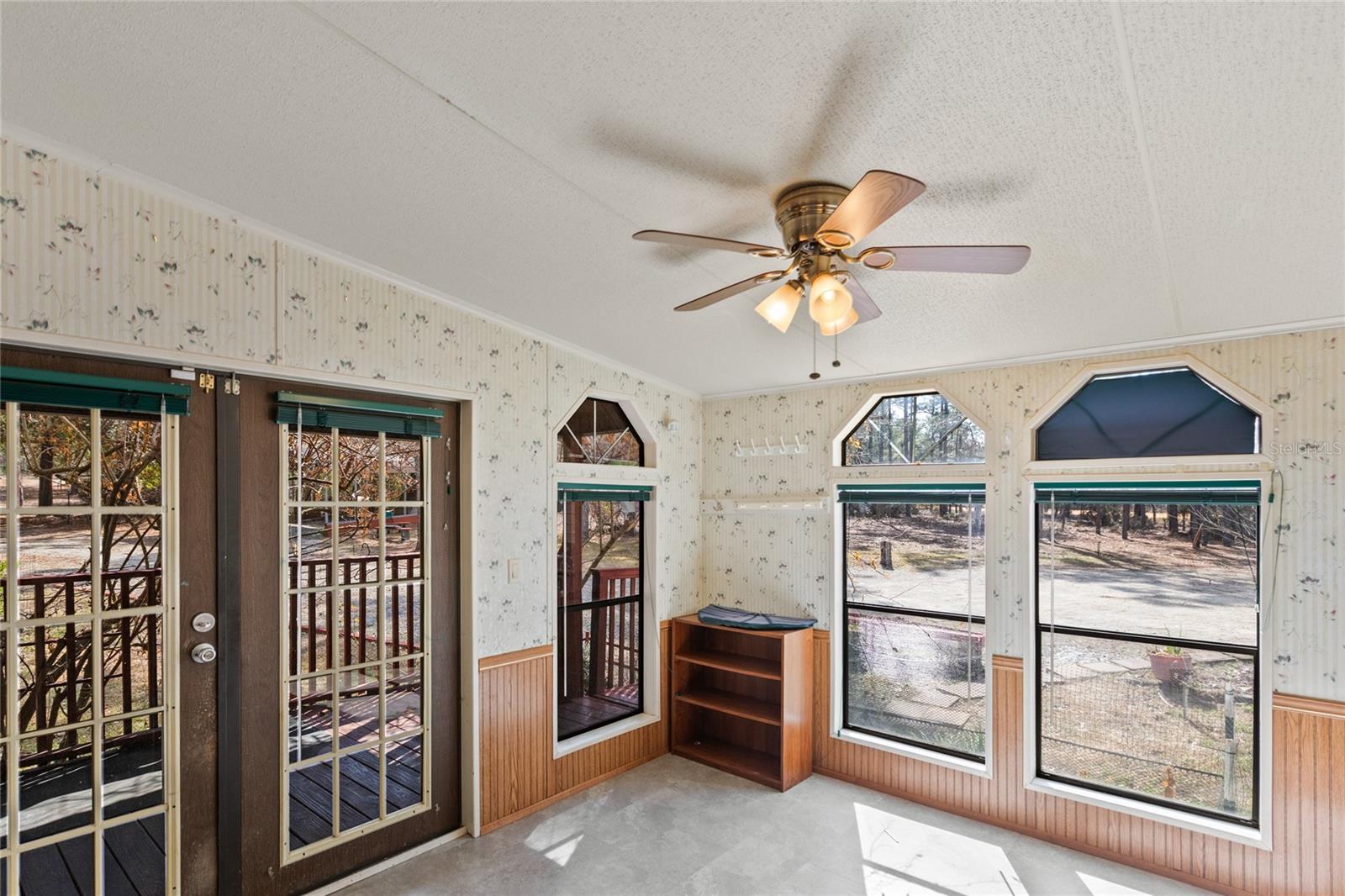 LONG LAKE ESTATES - Residential